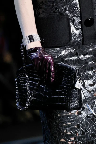 Look 199